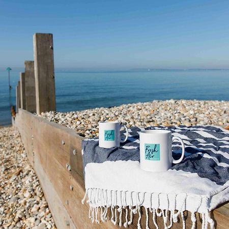 Spacious Home For 8 In Witterings - Walk To Beach East Wittering Luaran gambar