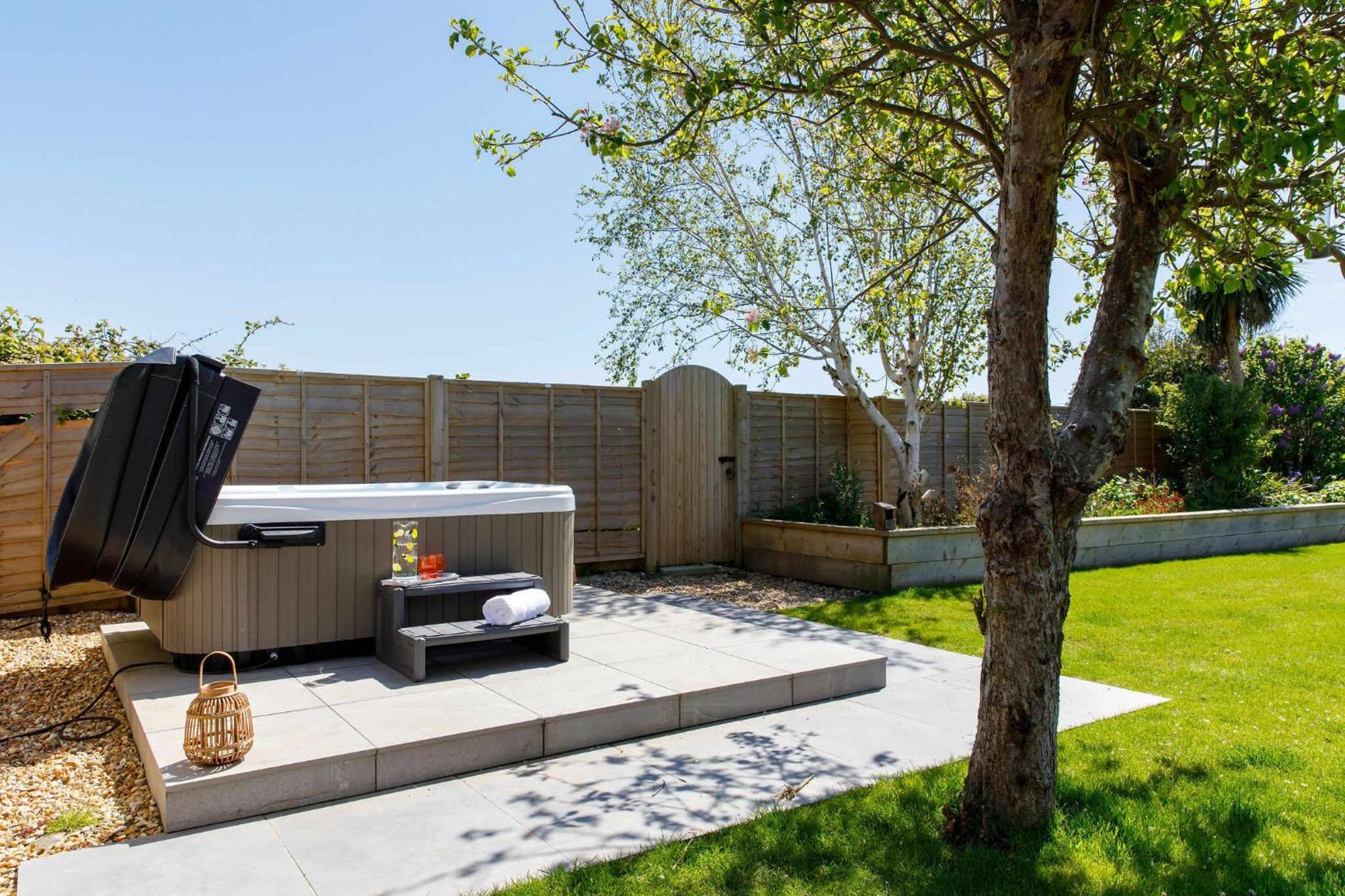 Spacious Home For 8 In Witterings - Walk To Beach East Wittering Luaran gambar