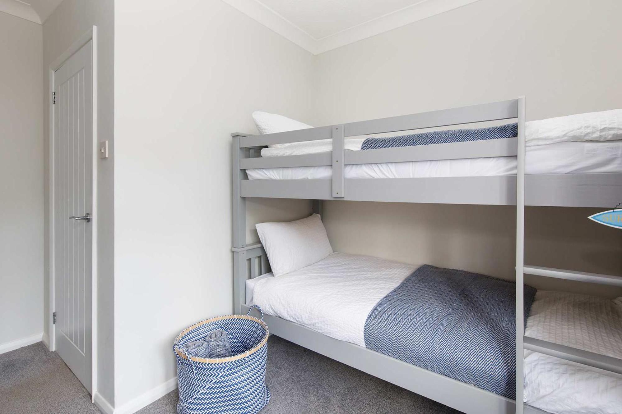 Spacious Home For 8 In Witterings - Walk To Beach East Wittering Luaran gambar